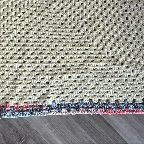 New Handmade Crochet Pastel Yellow Granny Square Blanket - Picture 12 of 14
